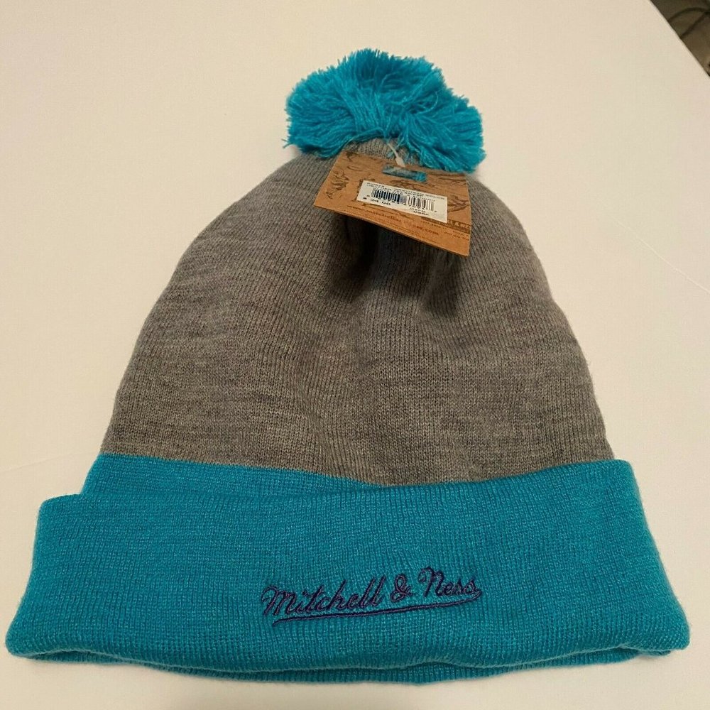 Mitchell & Ness Mens Gray Teal Charlotte Hornets NBA Heather Beanie Cap One Size - Picture 2 of 3
